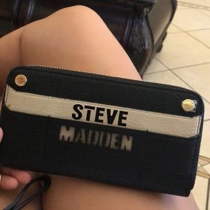 Steve Madden wallet